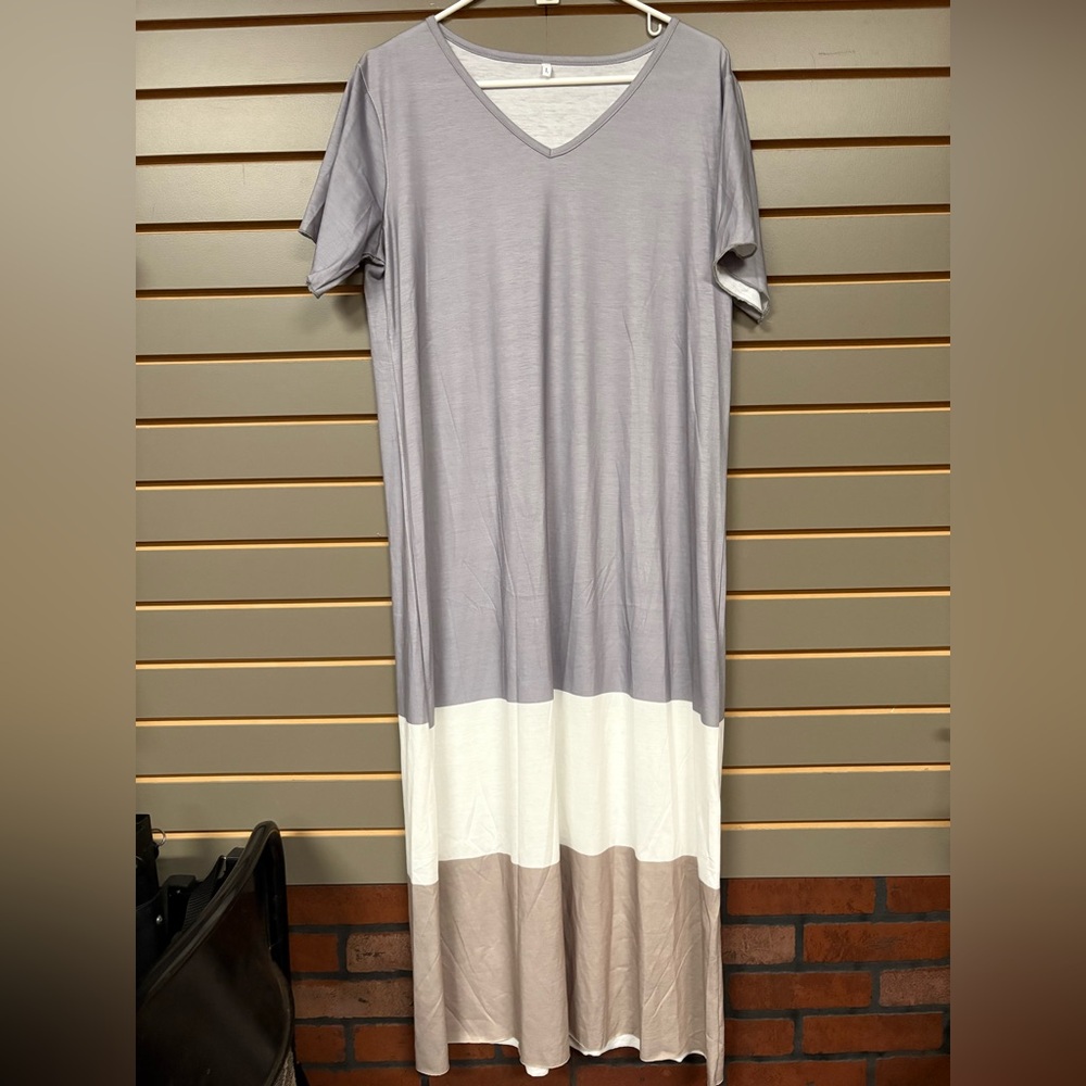 Gray and White Short Sleeve Dress